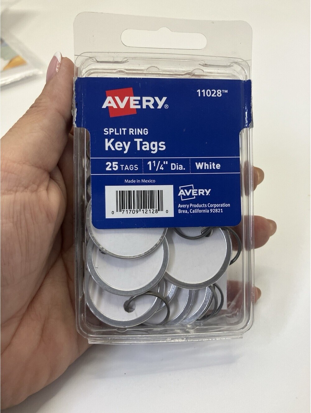 Avery Key Tags, 1-1/4" Diameter, Split Metal Key Ring, 25/PK